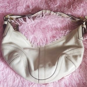 AUTHENTIC VINTAGE COACH WHITE LEATHER HOBO BAG